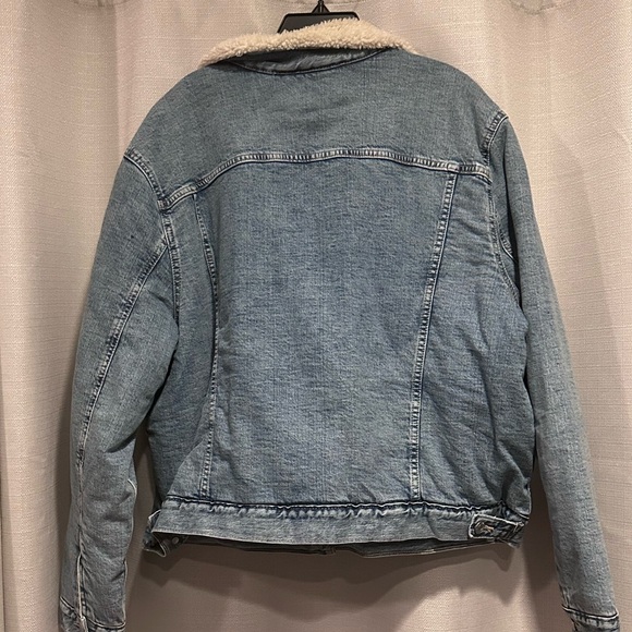 GAP JEAN JACKET - Picture 2 of 3
